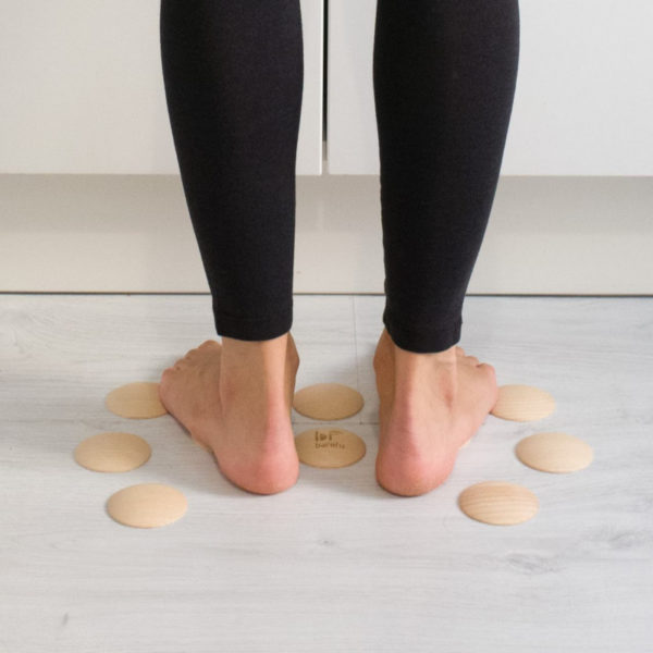 DOTS static - stylish barefoot floor in the kitchen for healthy feet